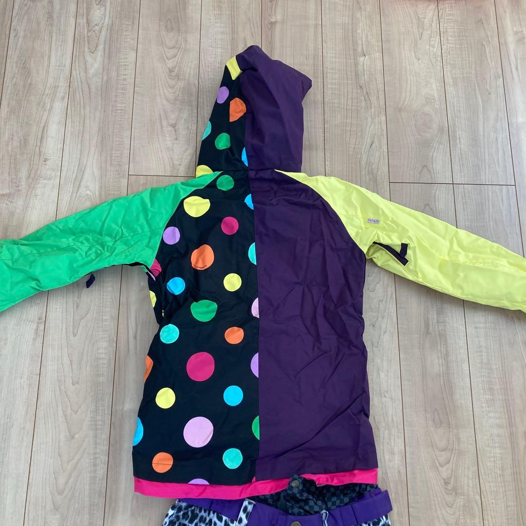 カラフルドット柄スノーボードウェア（女性用）