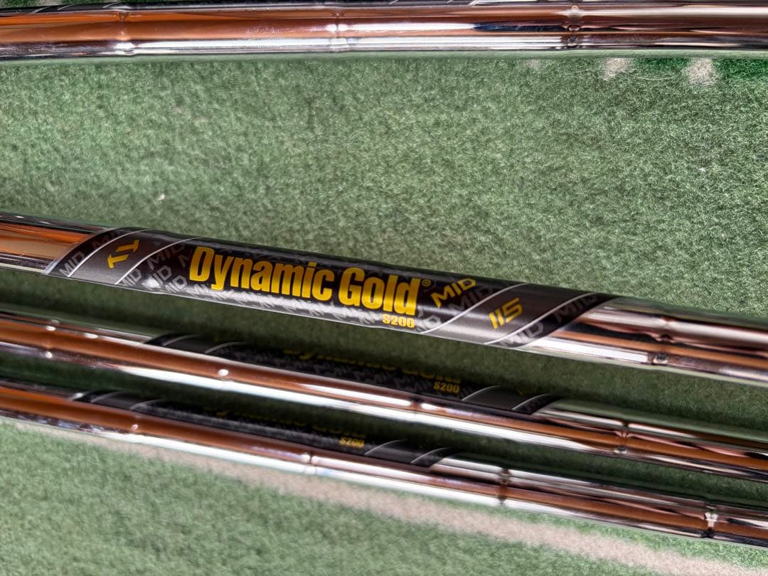 スリクソン ZXi7 アイアンセット 6本 純正特注シャフト DG MID115