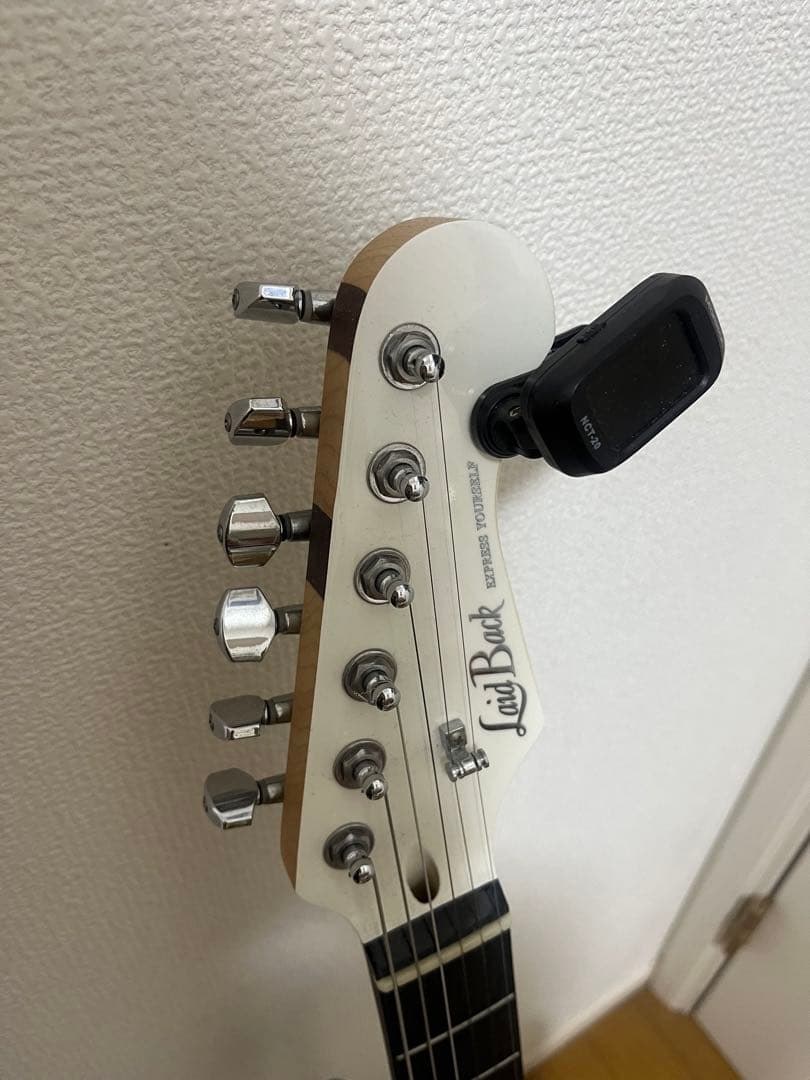 エレキギター ホワイト(アンプ付）