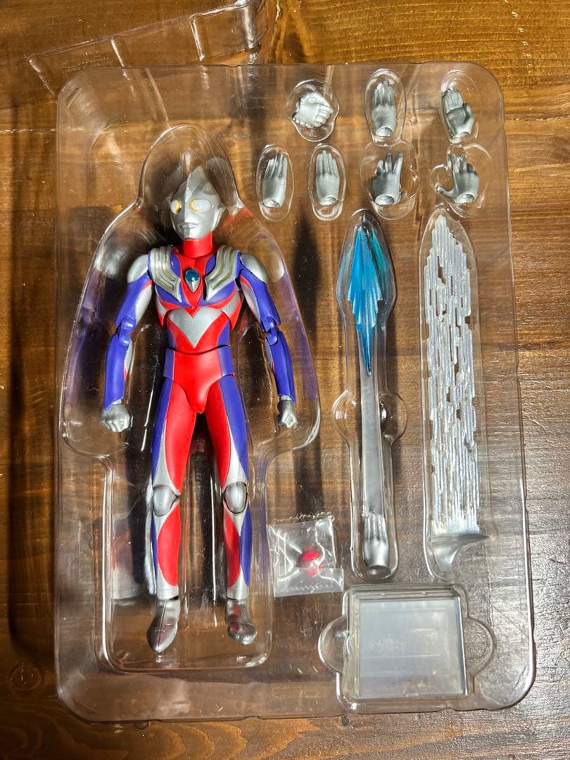 ウルトラアクト セット　カイザーベリアル ウルトラマンティガ　特典付き