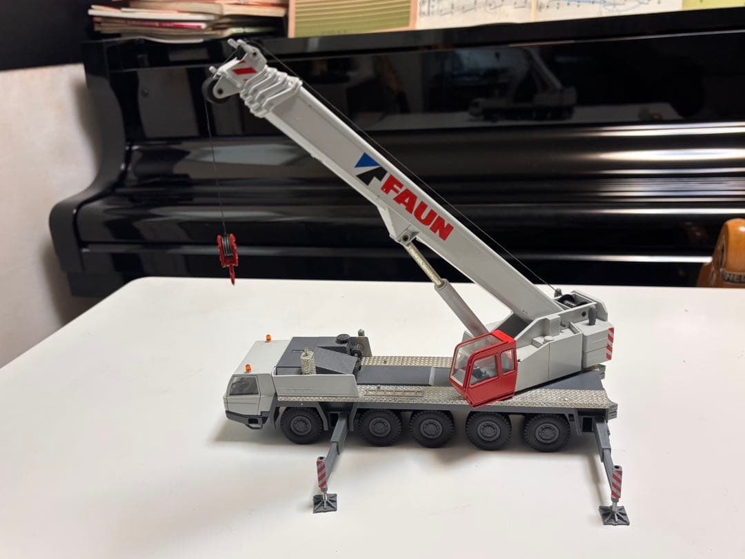 CONRAD 1/50 TADANO FAUN ATF 100-5クレーン