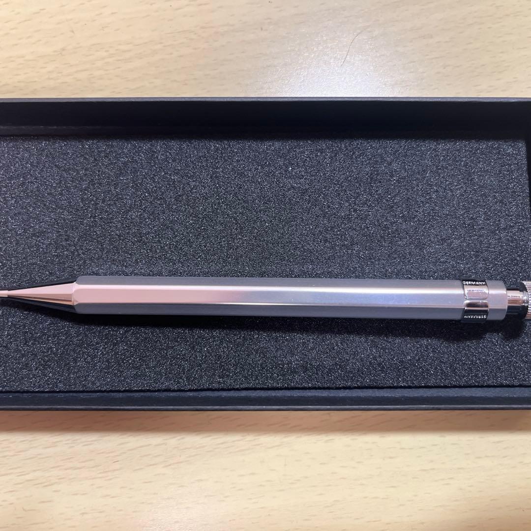 カヴェコスペシャル　シャイニーシルバー　2.0ミリ 廃番　クリップ付き