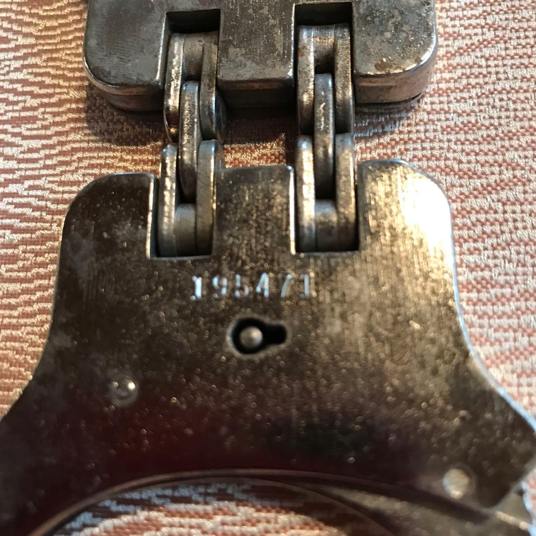 本物ピアレス社手錠