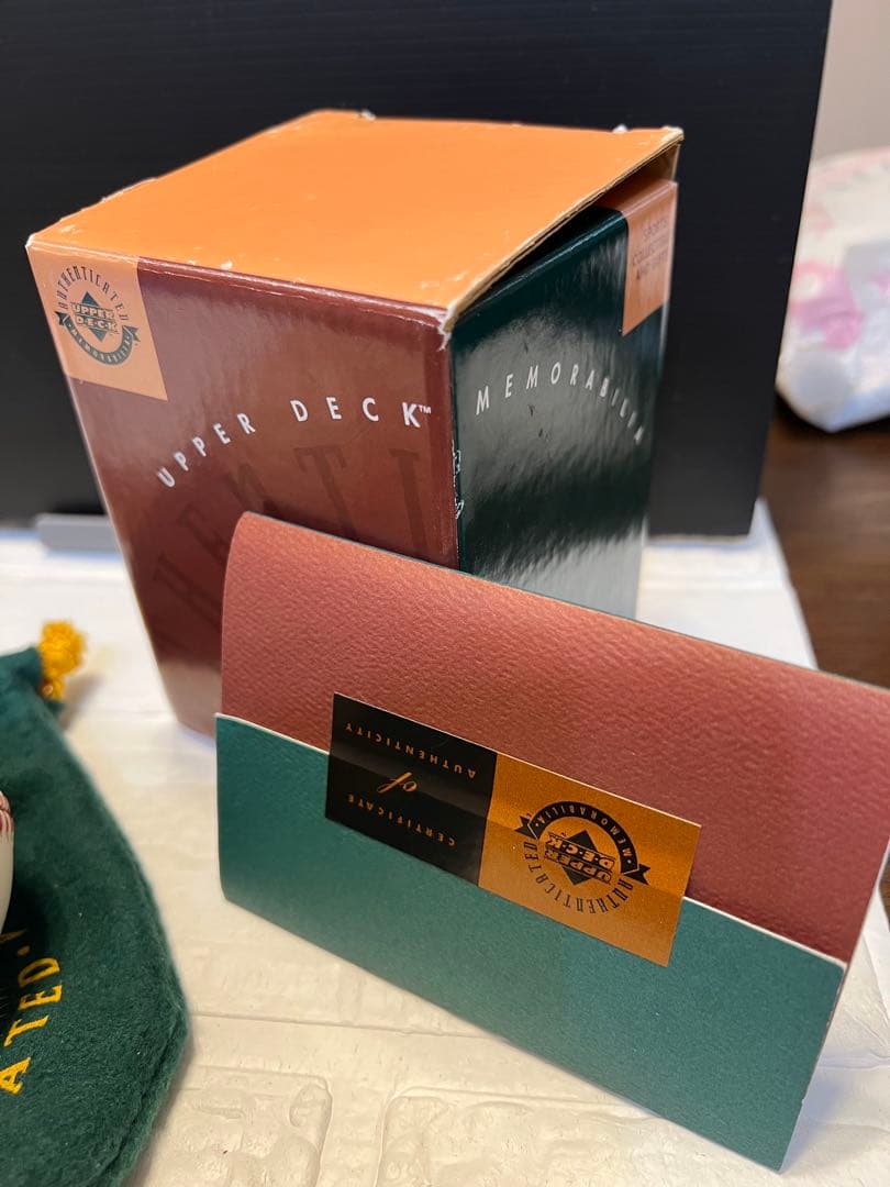 【UDA】ケン・グリフィーJr.直筆サインボール &ミニフィギュアset