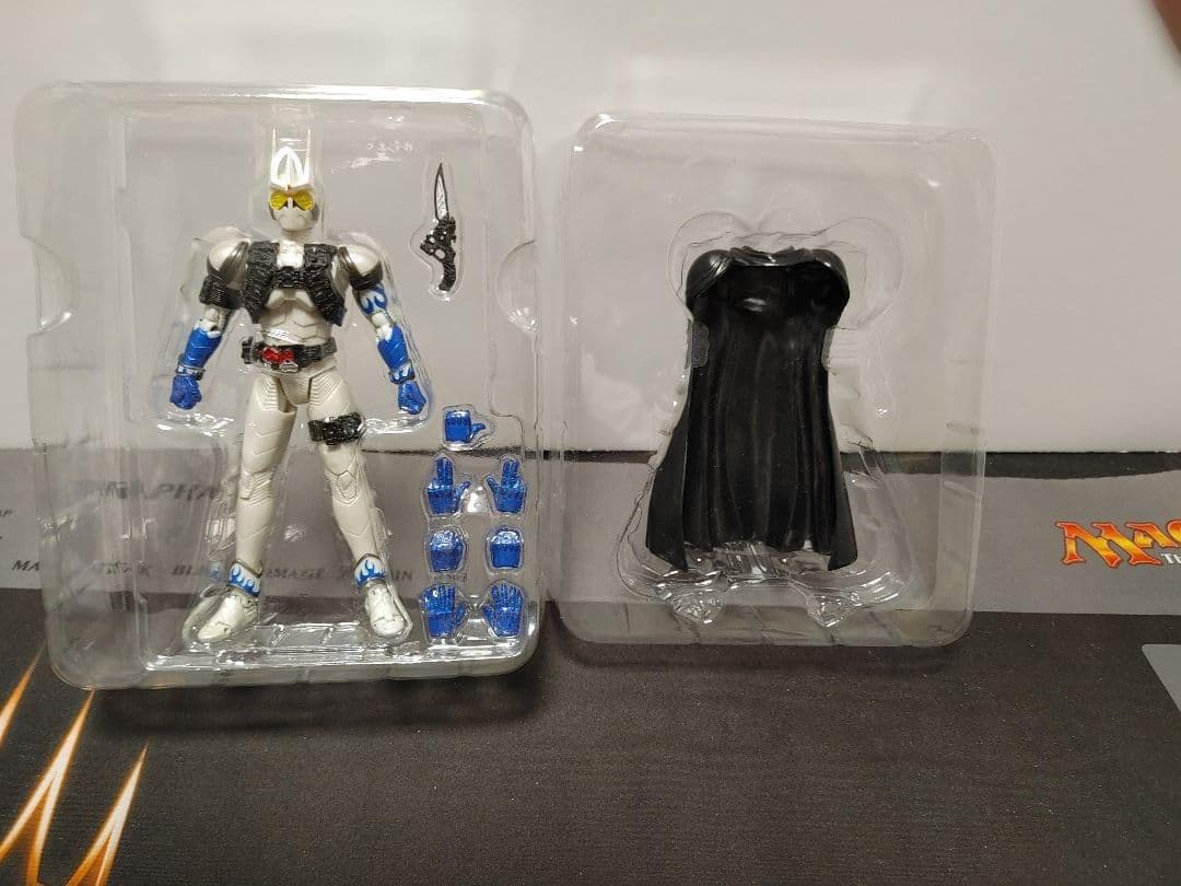 ＳＨフィギュアーツ　仮面ライダーエターナル