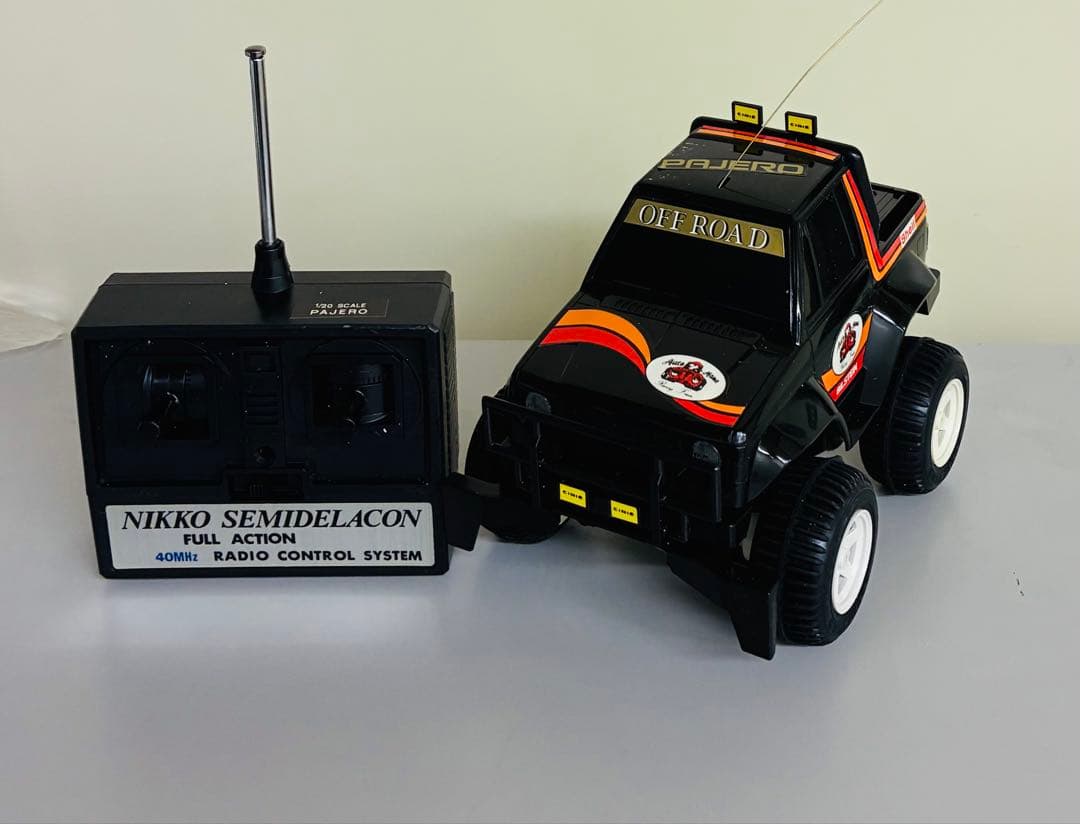 ニッコー　トリッキーパジェロ　ラジコン、ウィリー、片車走行。