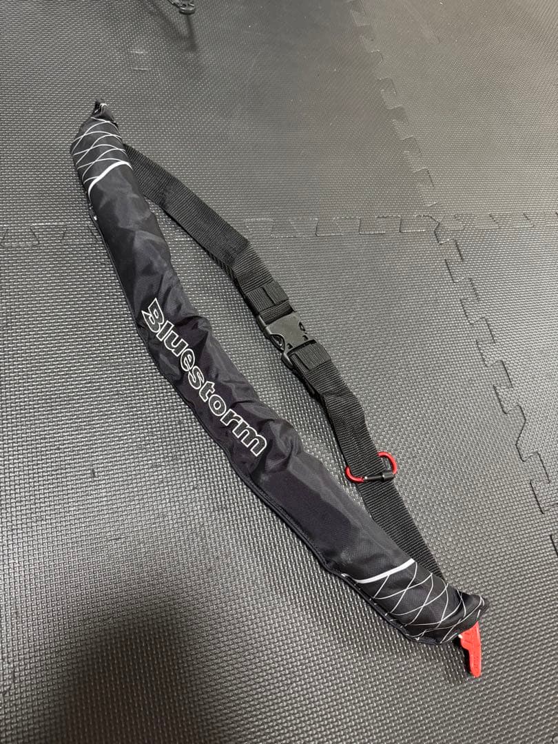 ライフジャケット　Bluestorm