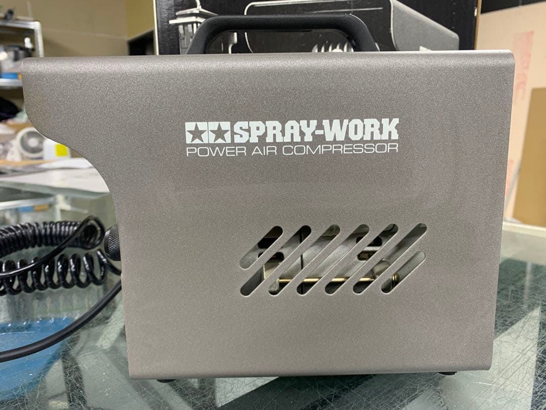 タミヤ　スプレーワーク　パワーコンプレッサー　中古