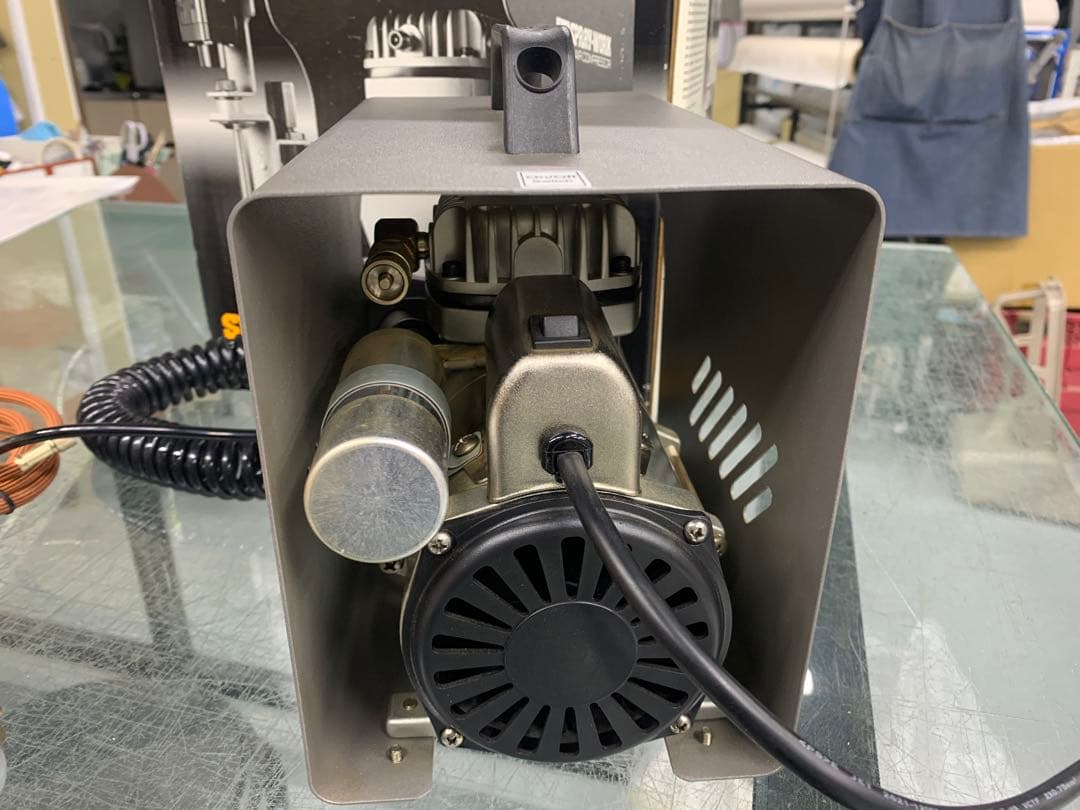 タミヤ　スプレーワーク　パワーコンプレッサー　中古