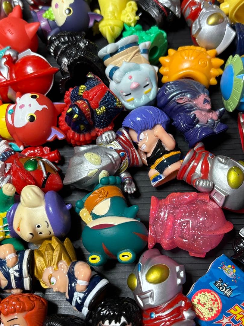 デジモン　ウルトラマン　怪獣　他　キャラクター　指人形　マスコット　セット