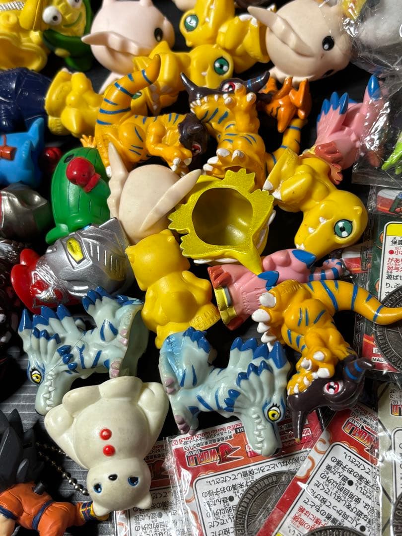 デジモン　ウルトラマン　怪獣　他　キャラクター　指人形　マスコット　セット