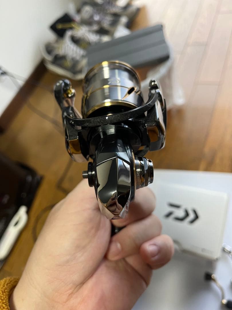 【美品】20ルビアス FCLT 2000S-XH日本製(替スプール、ハンドル付)