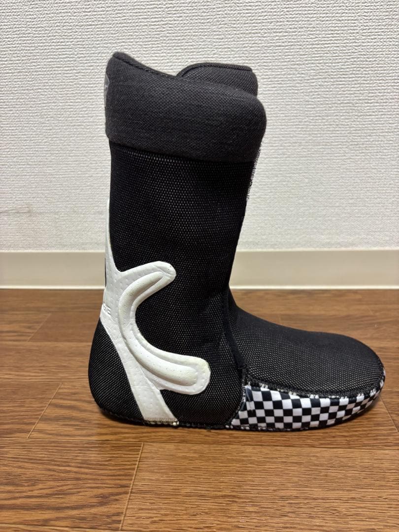 VANS INVADO PRO 24-25モデル スノーボードブーツ 25.5