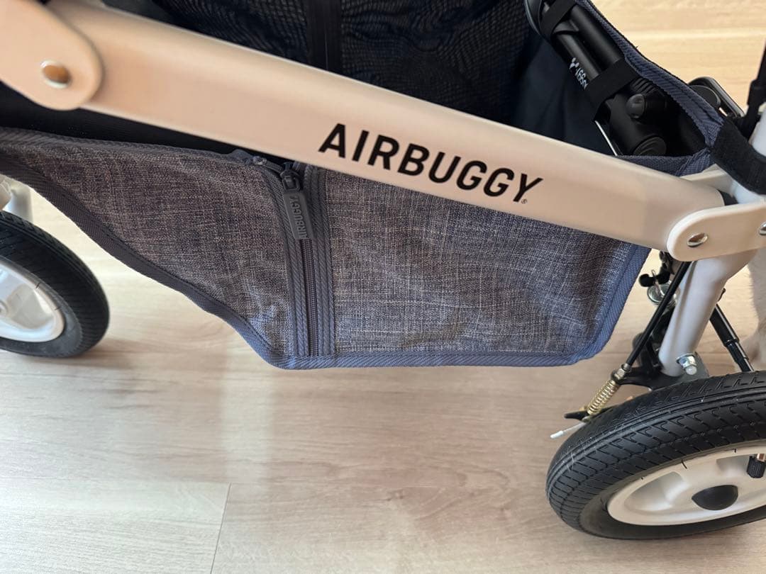 AIRBUGGY エアバギー DOME3 ラージサイズ　車載用ベルト付き