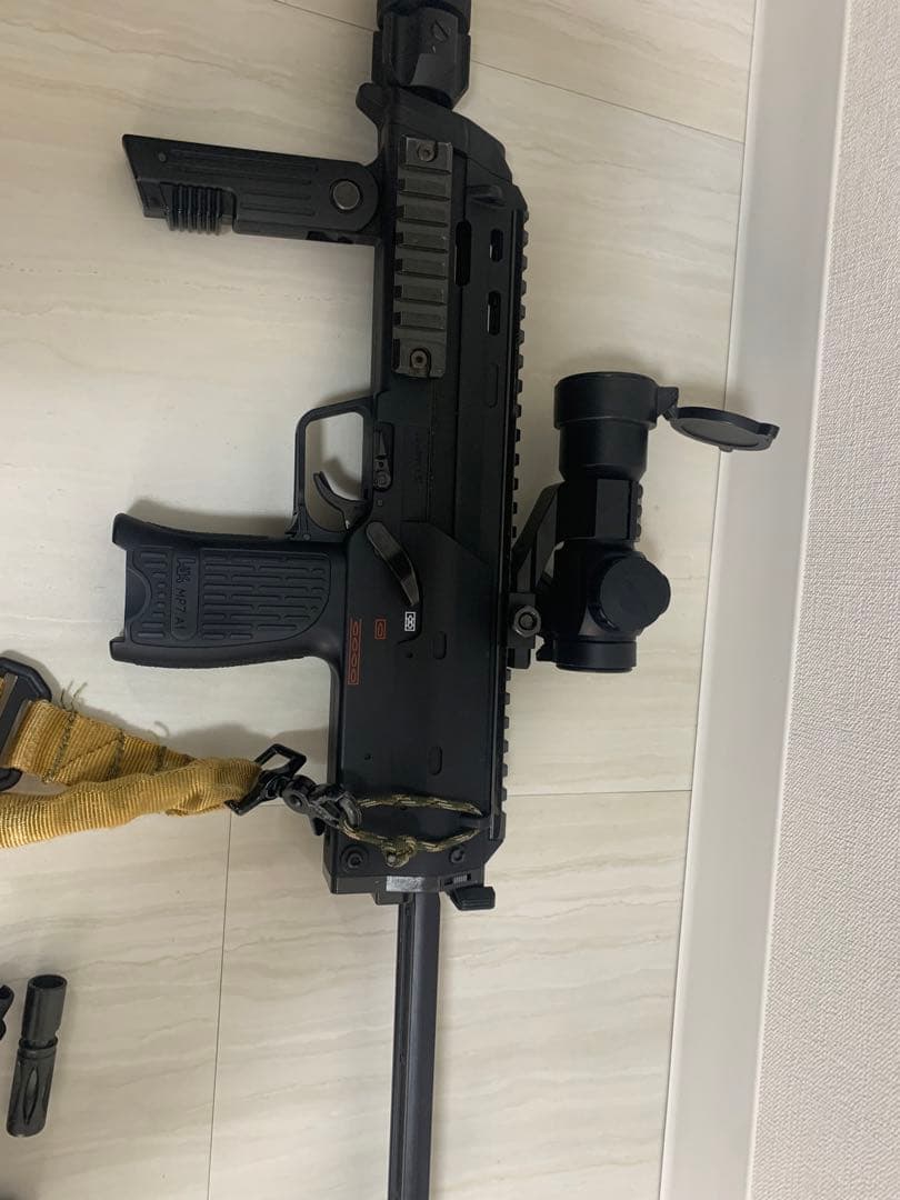 東京マルイ　電動MP7A1 サプレッサー付き