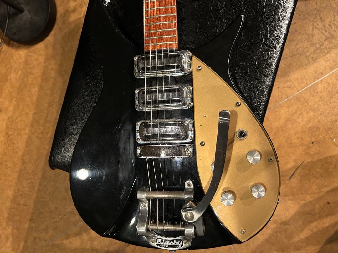 【1996年製】Rickenbacker 325