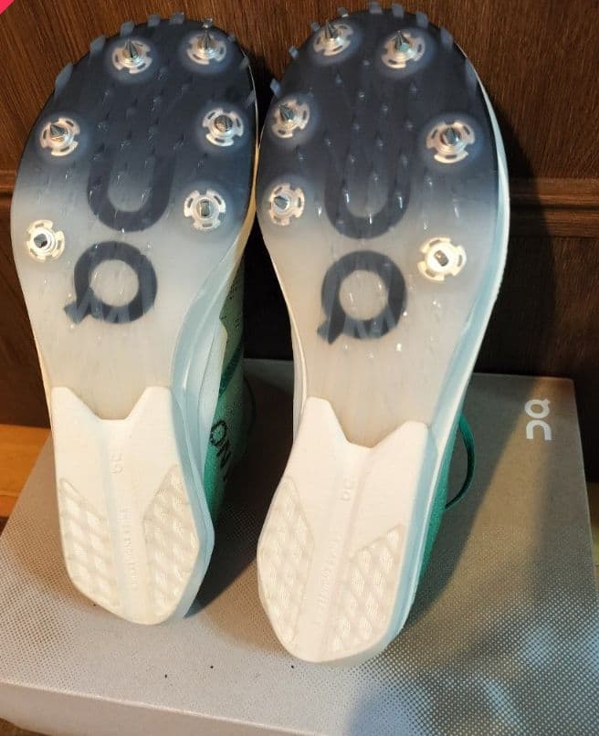 On クラウドスパイク シティウス 2　25.5cm