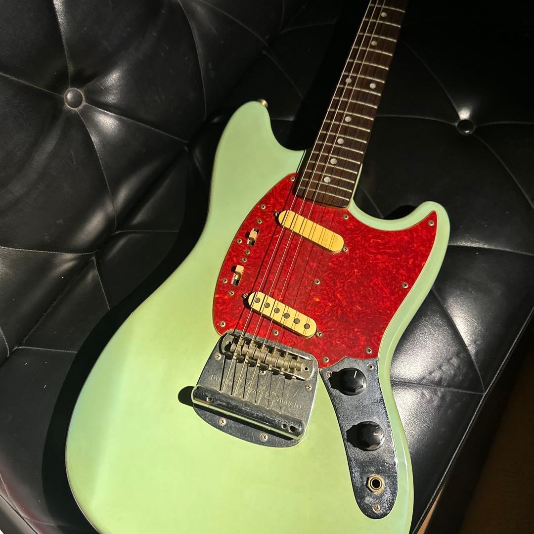 ギター Fender Mustang