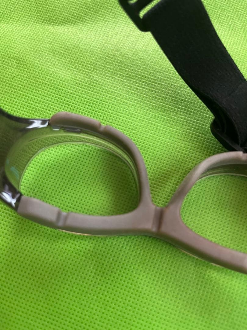 スポーツ用メガネ　子ども用　ケースあり　ゴーグル