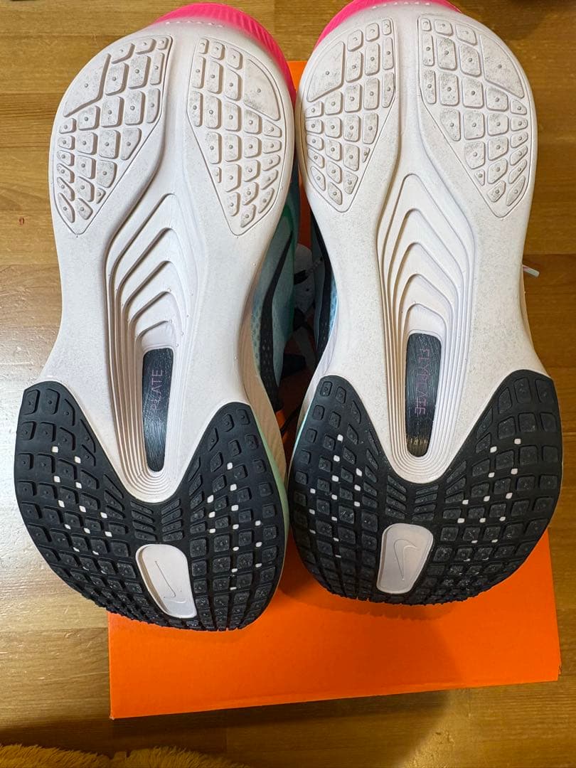 NIKE ズームフライ6 25.5
