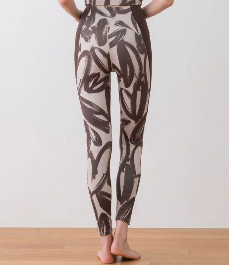 【SUKALA】WEB限定 ハートプリントサイドギャザーレギンスベージュゴールド