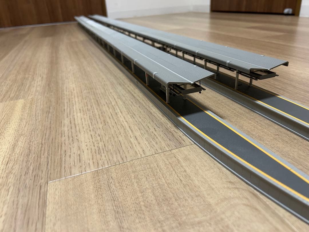 KATO 近郊型島式ホームDX ２面４線セット 12両停車可能