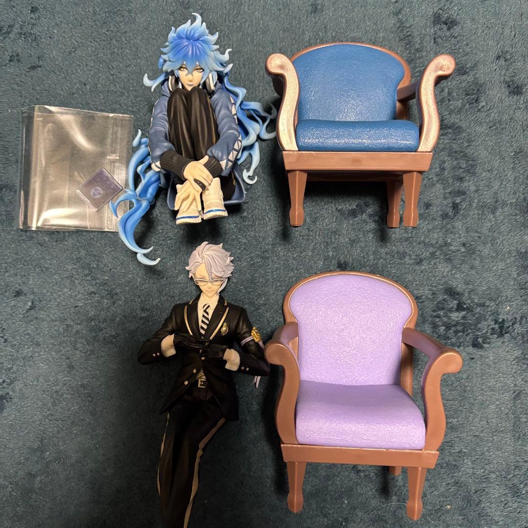 ツイステ　フィギュア