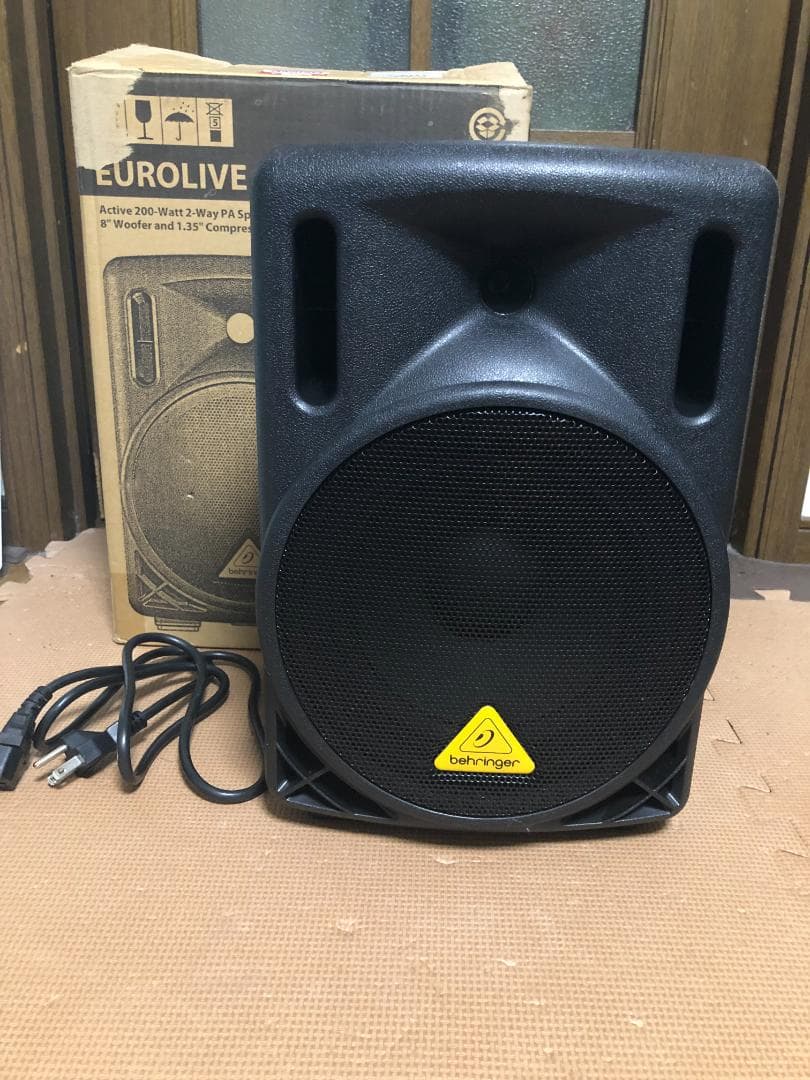 BEHRINGER B208D EUROLIVE パワード 200W 軽量 1