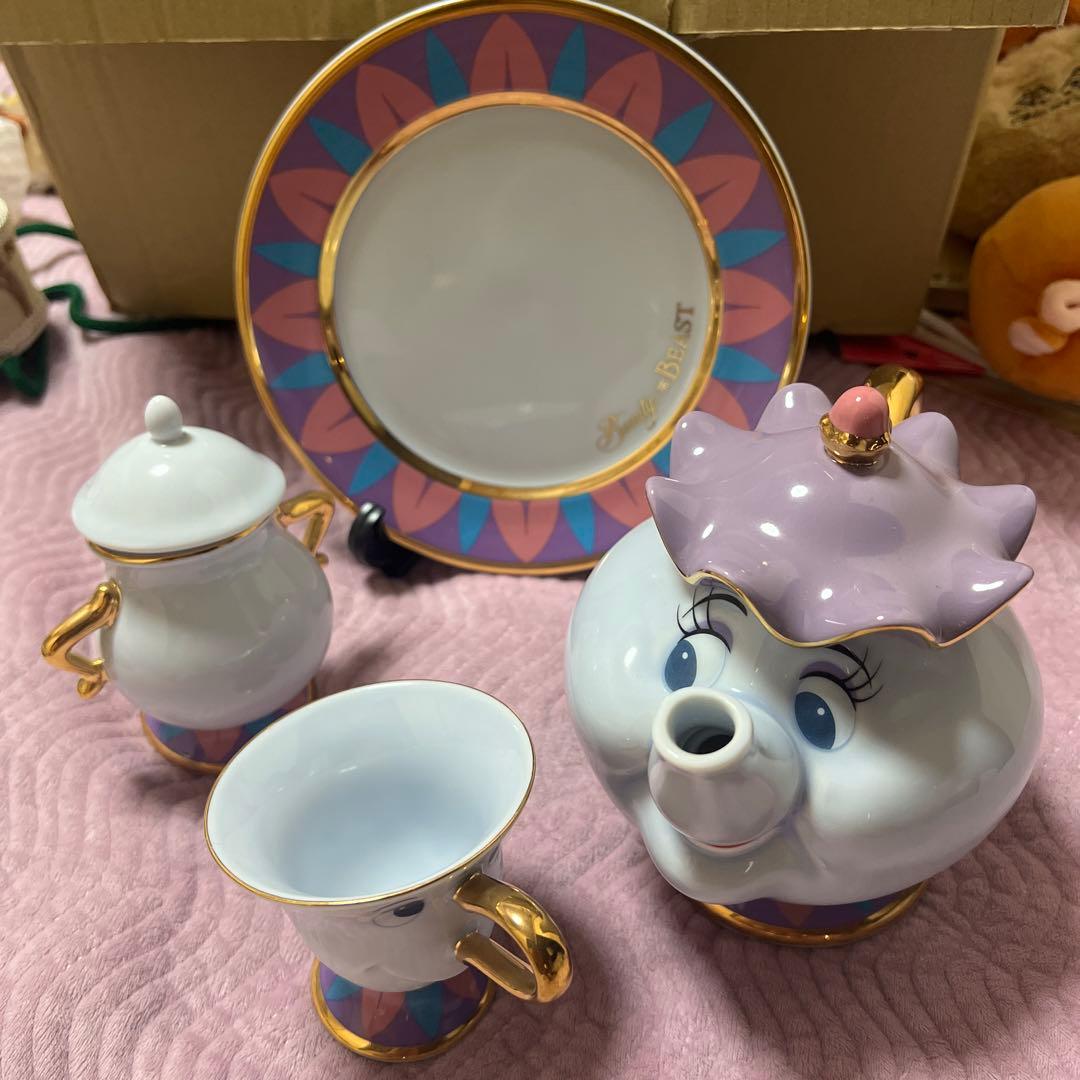 ポット夫人 と チップ と シュガーポット　美女と野獣