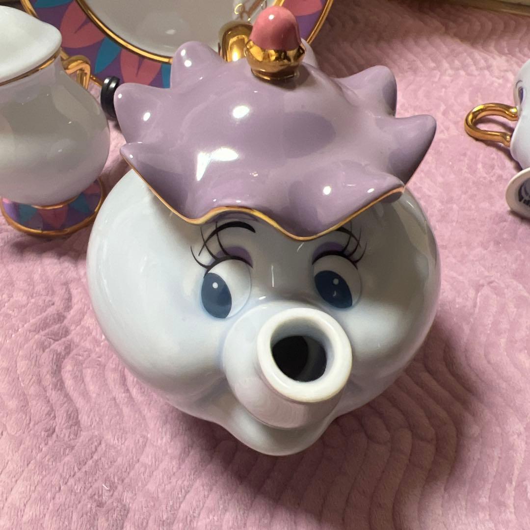 ポット夫人 と チップ と シュガーポット　美女と野獣