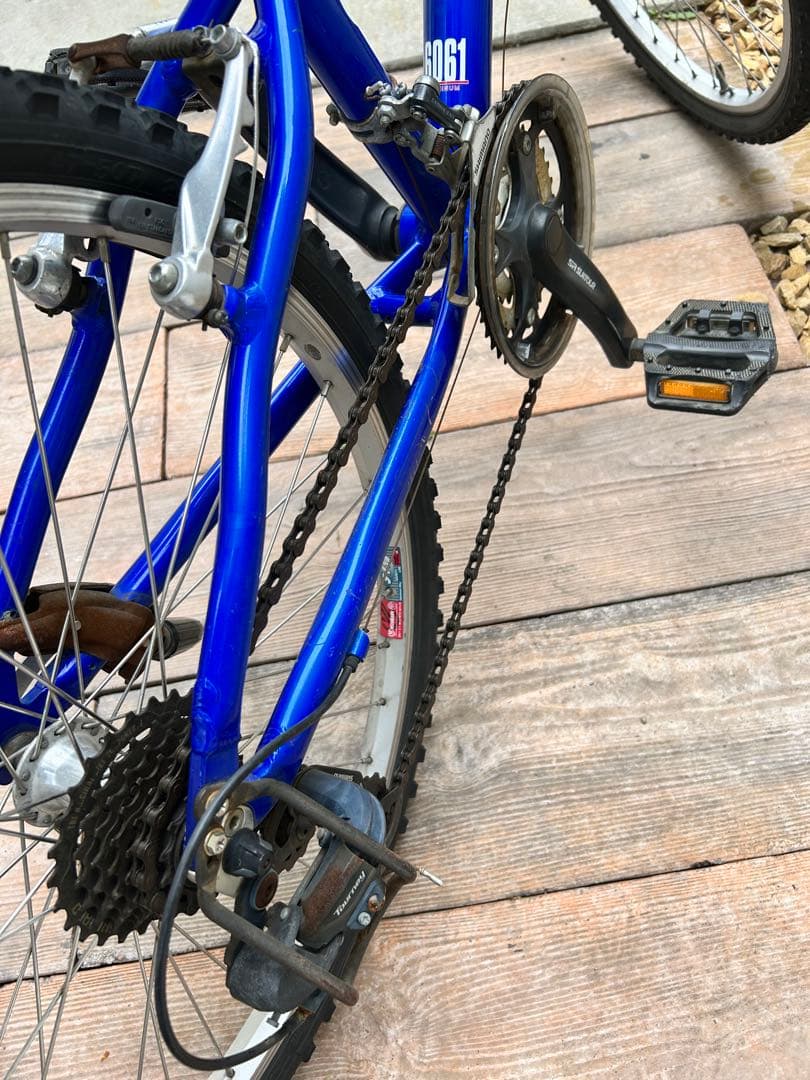 マウンテンバイク 青 サスペンションフォーク