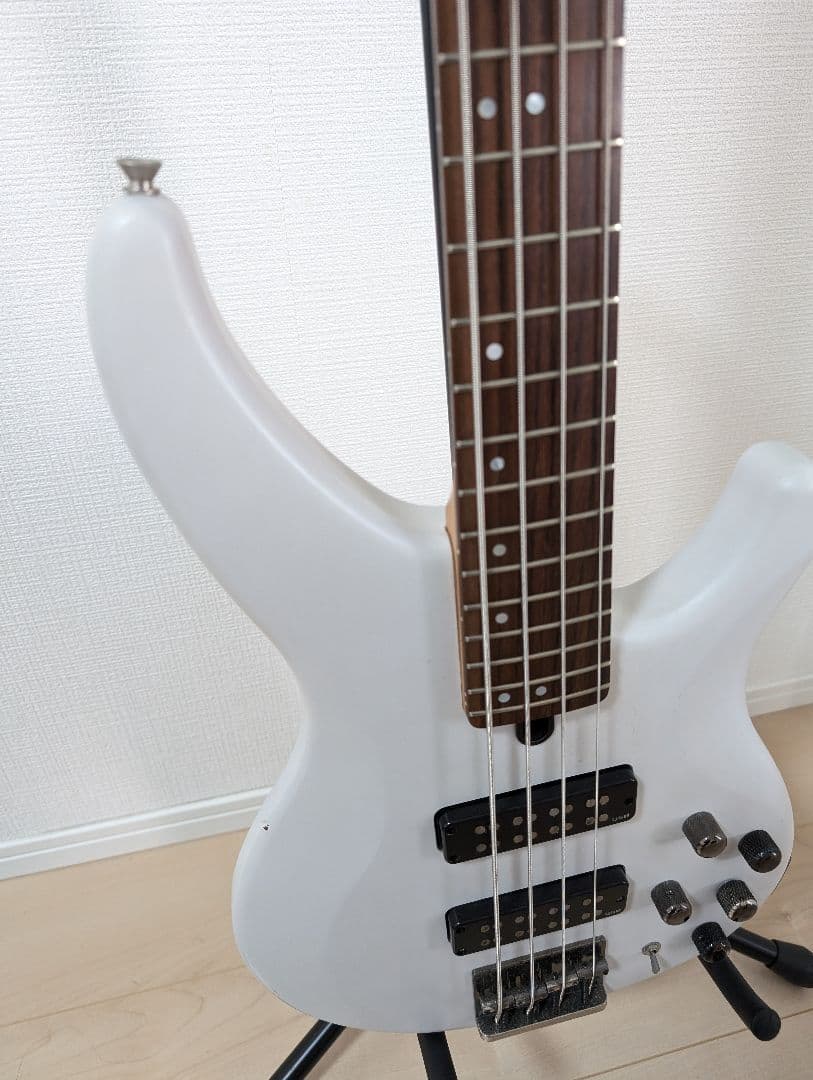 【音出し確認済】YAMAHA TRBX504 ホワイト エレキベース