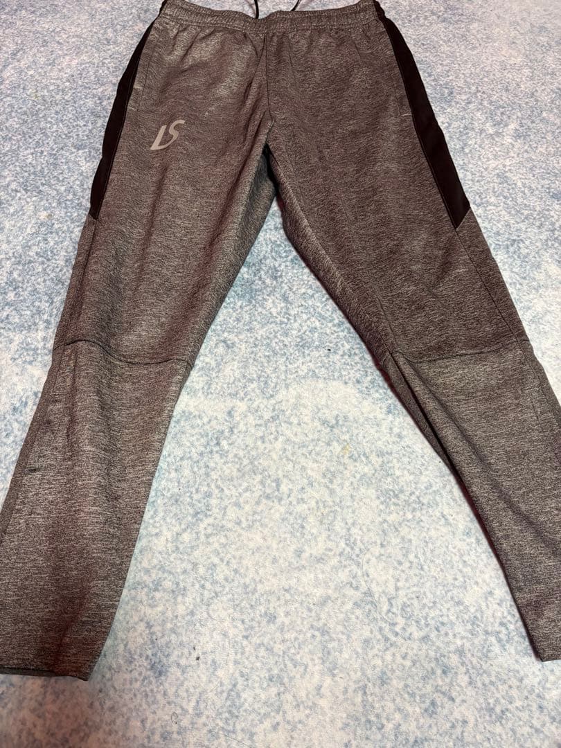 ルース　フード付きジャージ 上下セット　ブラック/グレー