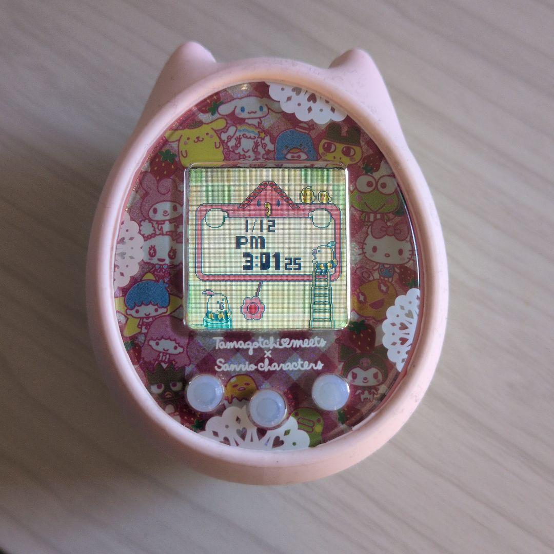 たまごっちみーつサンリオキャラクターズ　ピンク