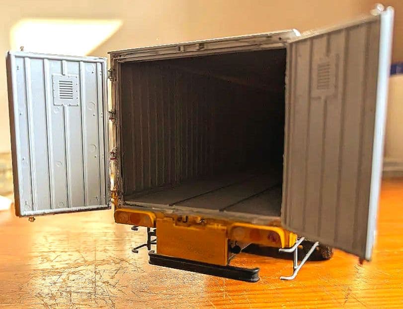 プラモデル完成品三菱ふそうＦU