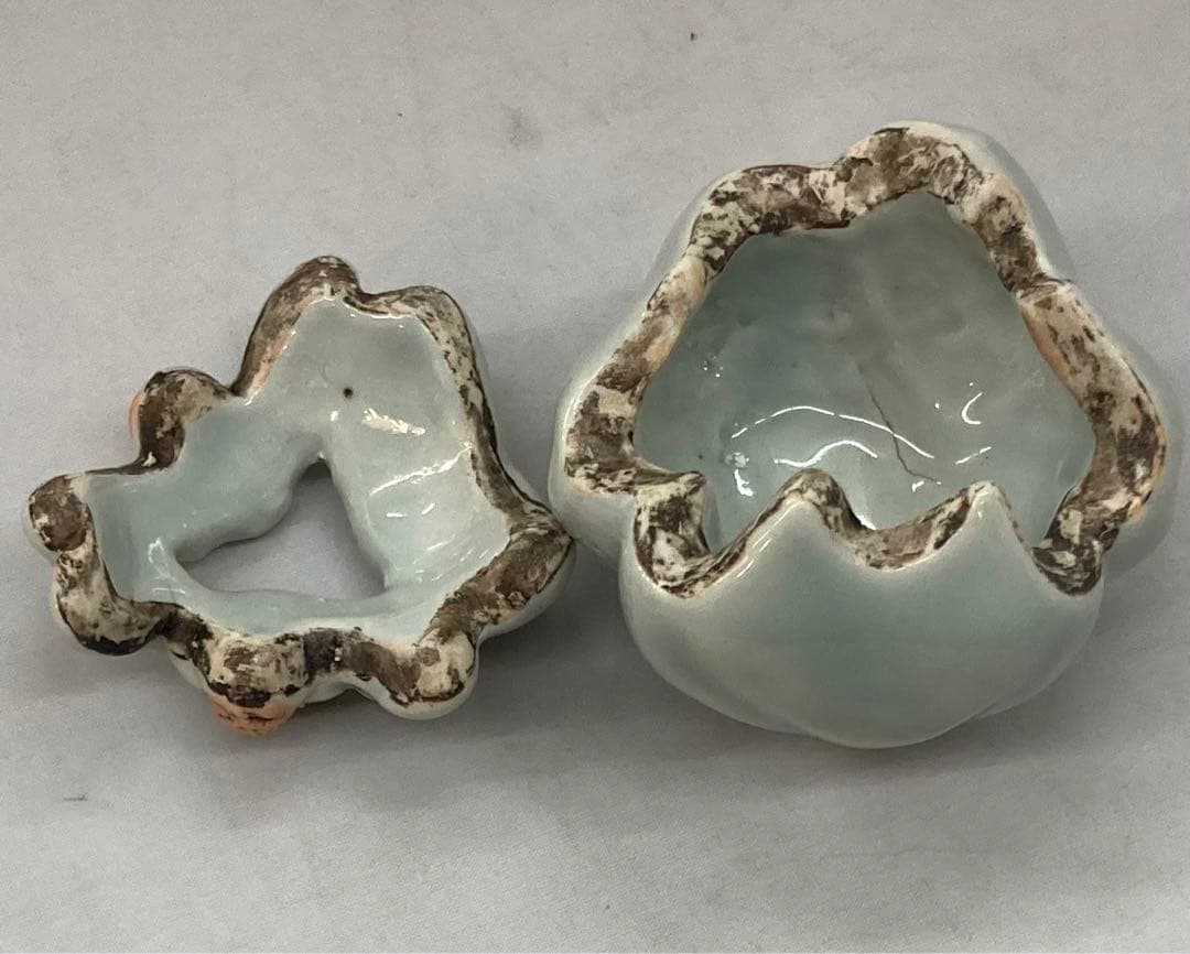 B149s  「青磁  胡孫香炉」3猿　見猿　言わ猿　聞か猿　香道具　茶道具