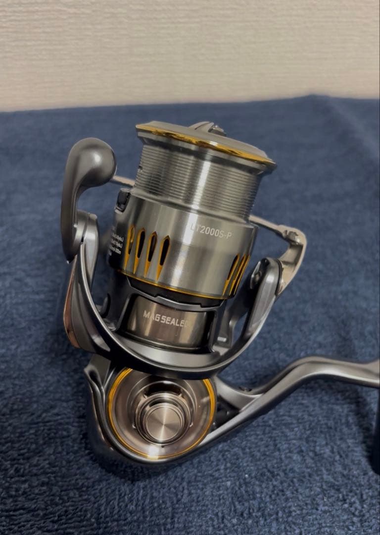 【美品】DAIWA 23エアリティLT 2000S-P+ザイオンノブ セット