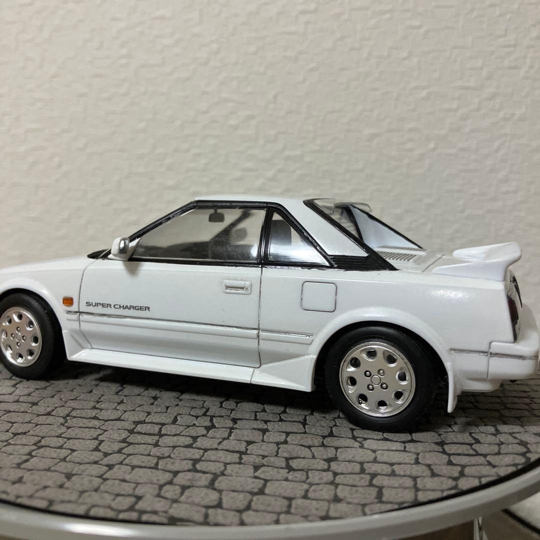ハセガワ トヨタ MR2 AW11 ホワイト プラモデル　ジオラマ