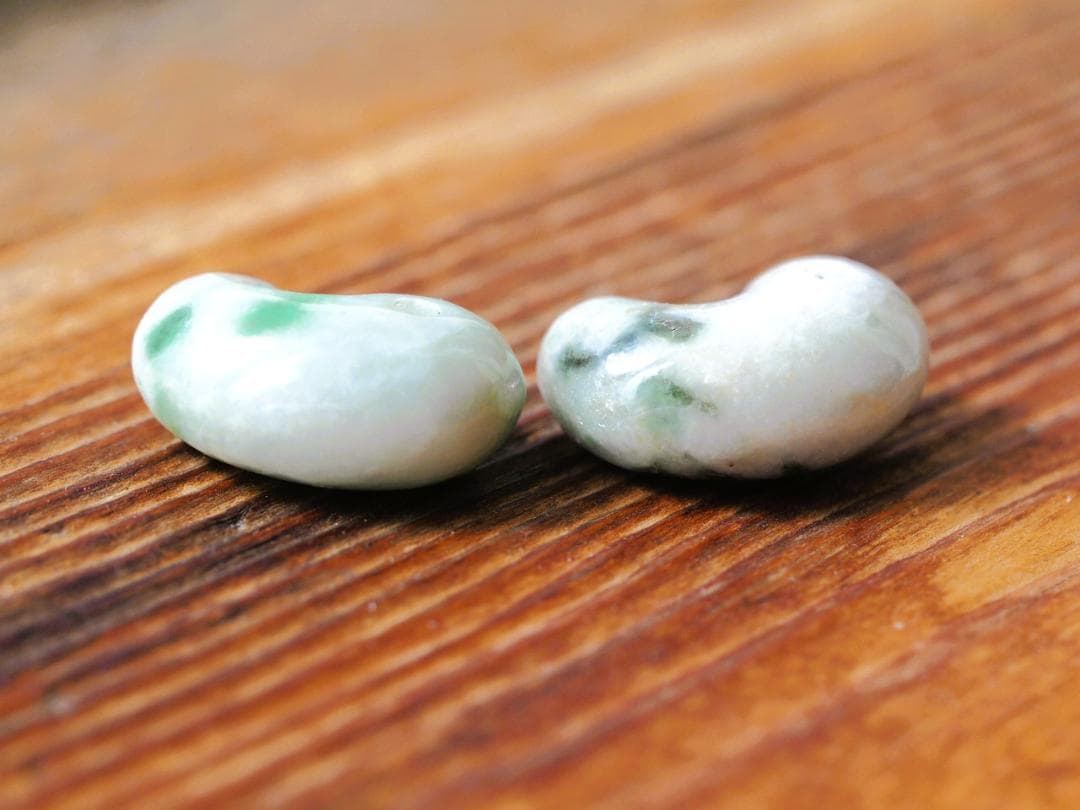 糸魚川翡翠　勾玉　ルース　和装　天然無処理ヒスイ　根付