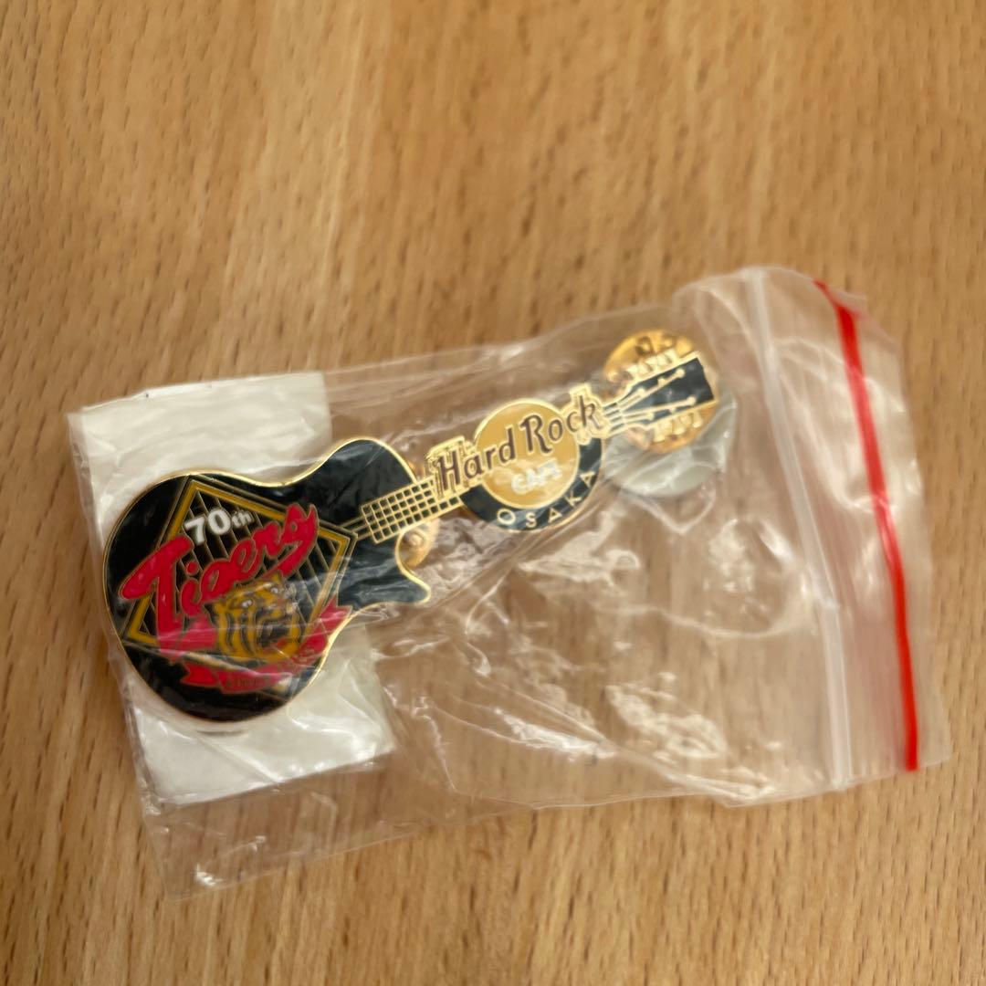 ハードロックカフェ阪神タイガース70周年記念　大阪ギターピンバッチ　全7種