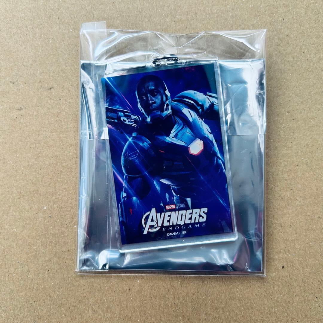 アベンジャーズ MARVEL マーベル アクリルスタンド 缶バッジ