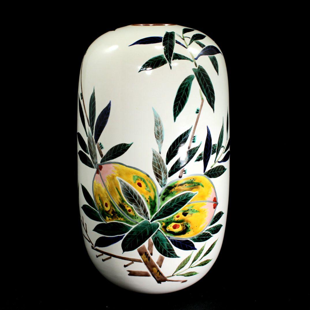 青九谷釉彩桃之図花瓶　梶本太衛　造　九谷正峰　9号花瓶　工芸品　共箱・陶歴説明付