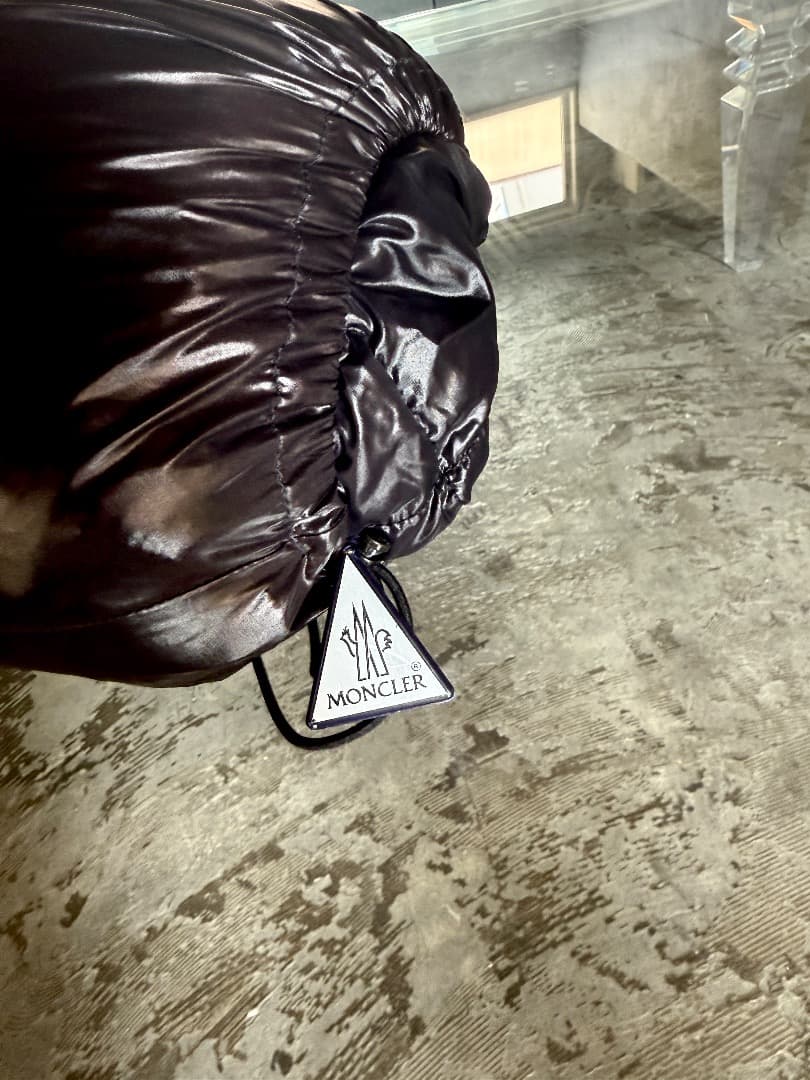 日本未発売 モンクレール ダウン 特大ブランケット Moncler/キャンプ