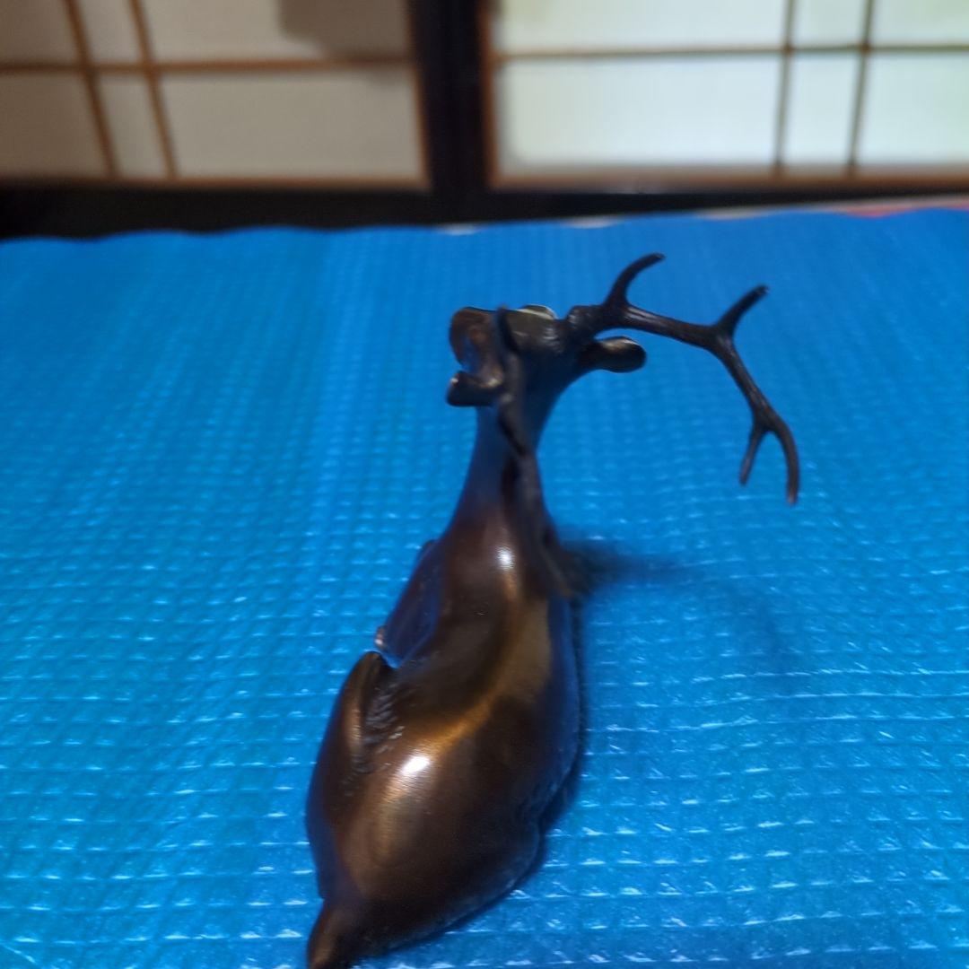 ブロンズ製 鹿の彫刻 、置物