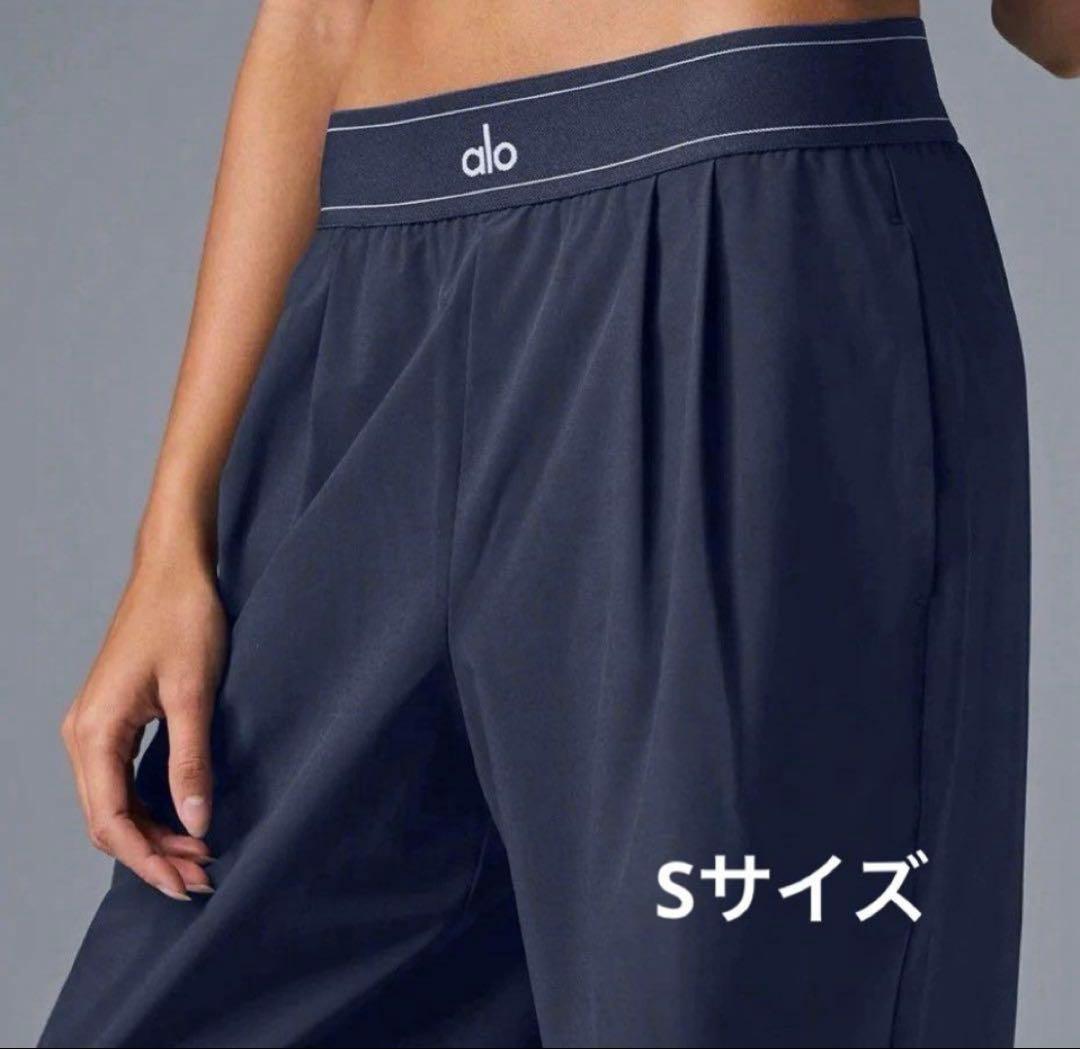 正規品未使用Alo yogaヨガパンツ　ネイビー　Sサイズ　long アローヨガ