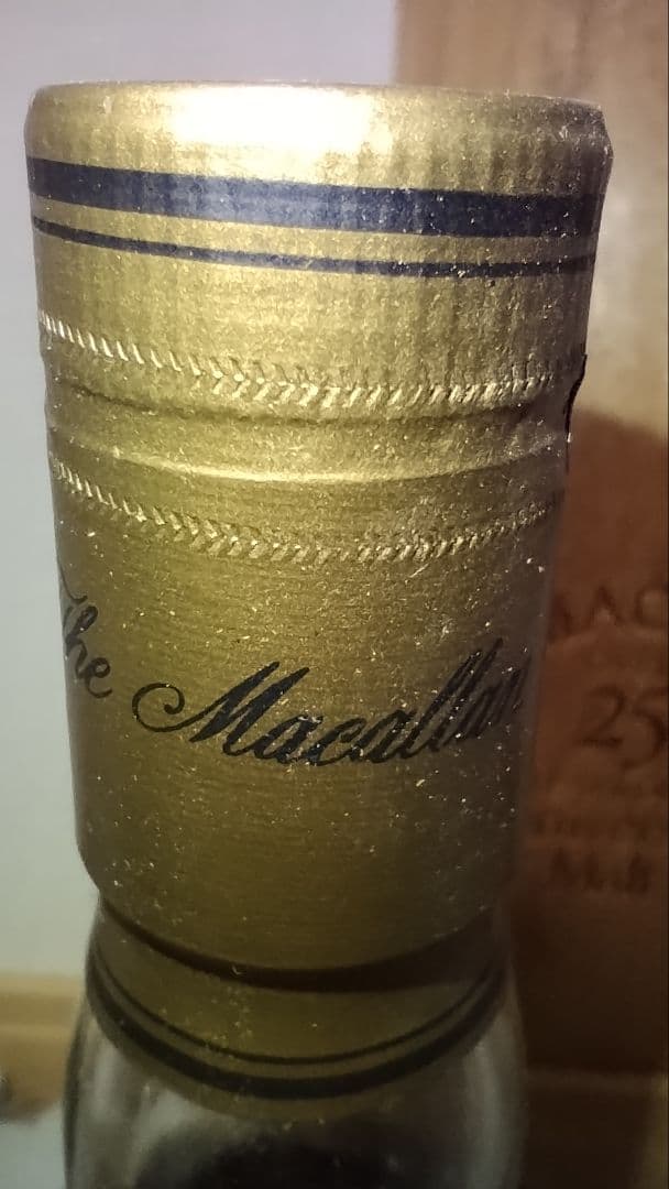 The Macallan 25年 アニバーサリー　木箱入り　（マッカラン）