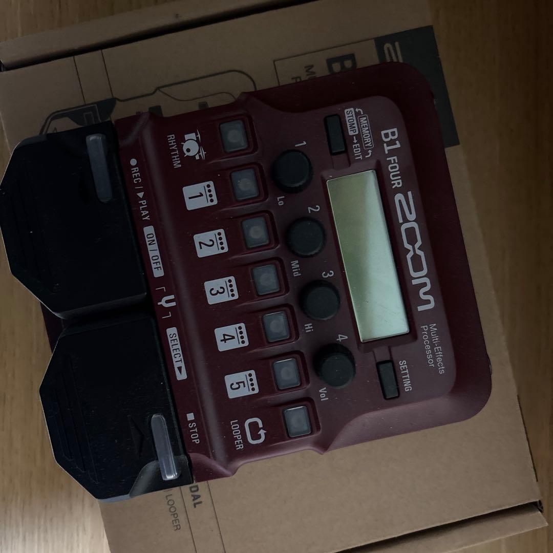 ベース ZOOM B1 four