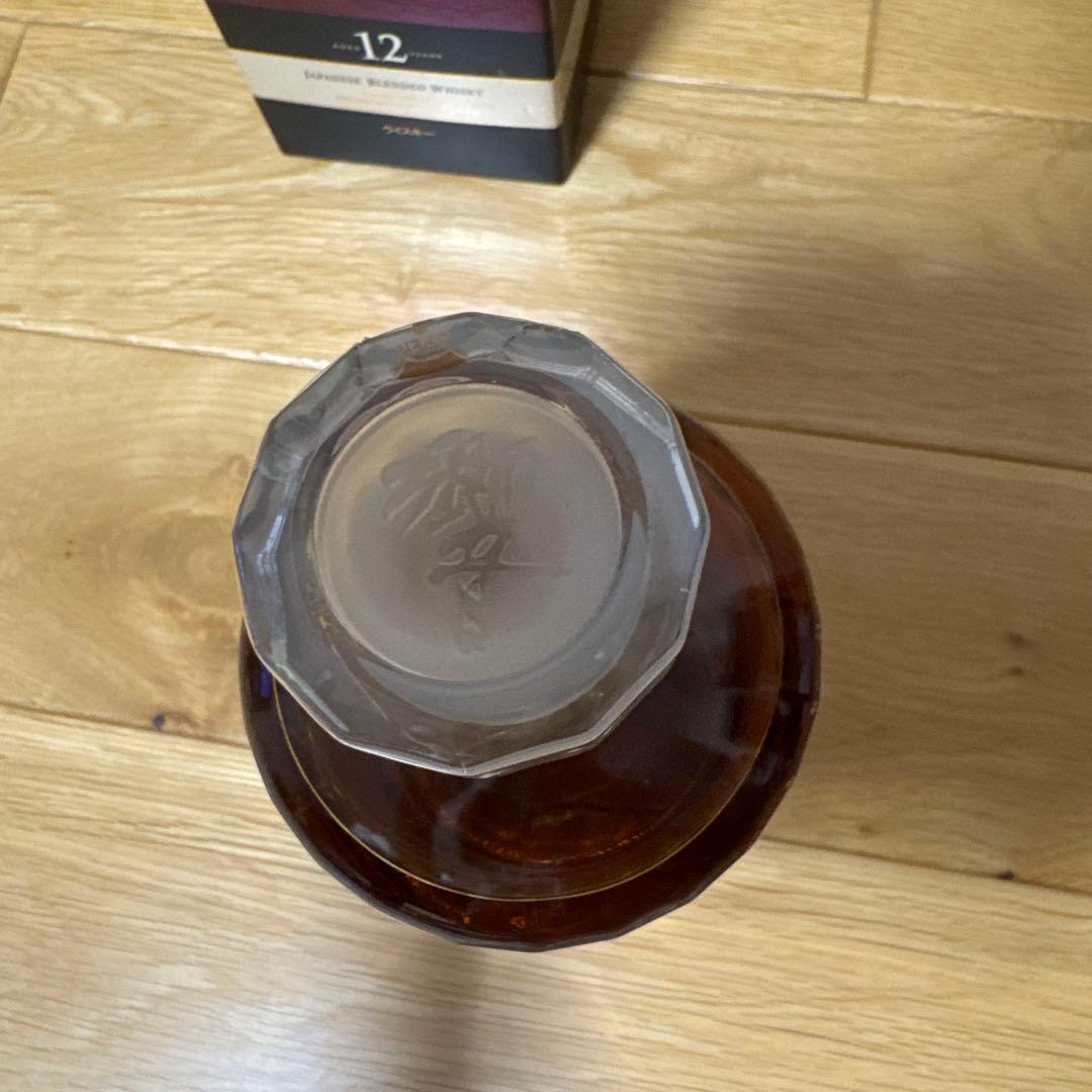 サントリー ウィスキー　響 700ml 箱あり