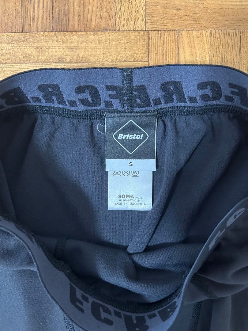 ウェア F.C.Real Bristol UNDER LAYER TIGHTS