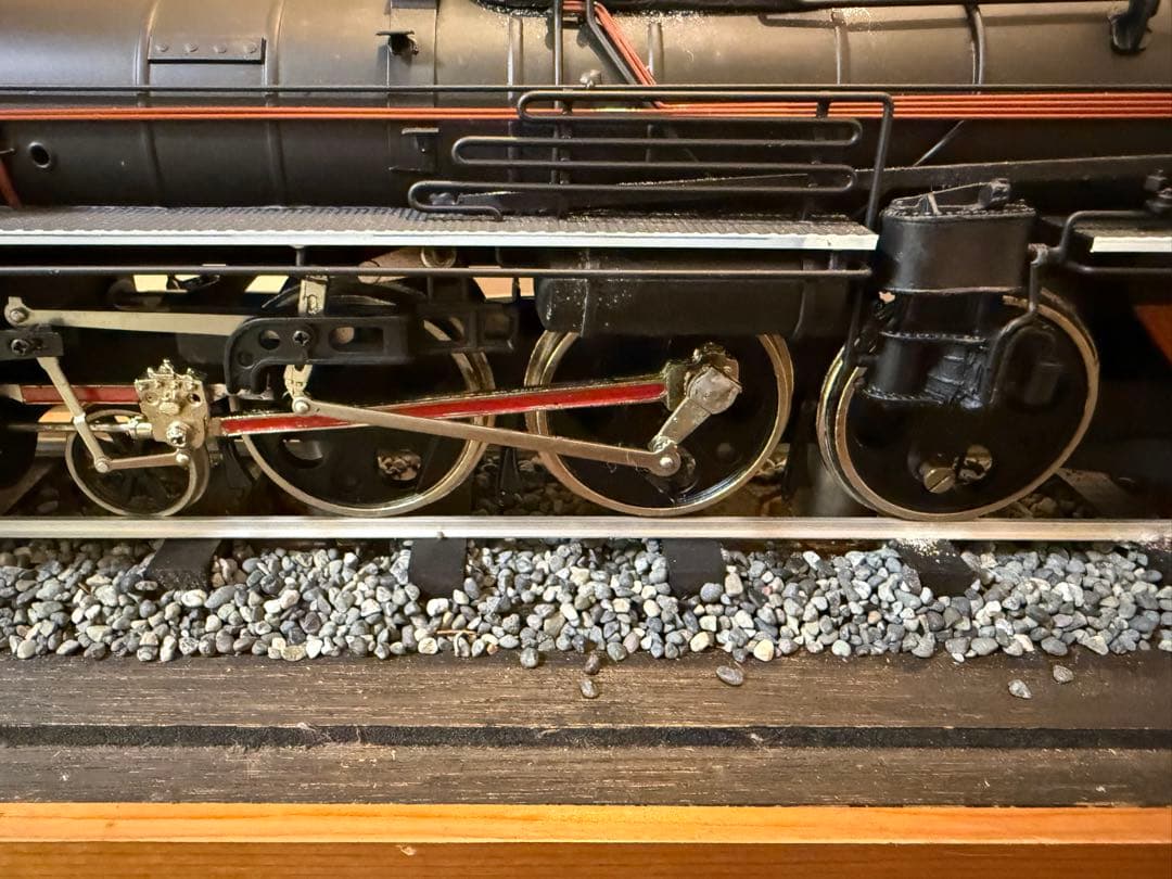 C57 蒸気機関車模型 ガラスケース付き